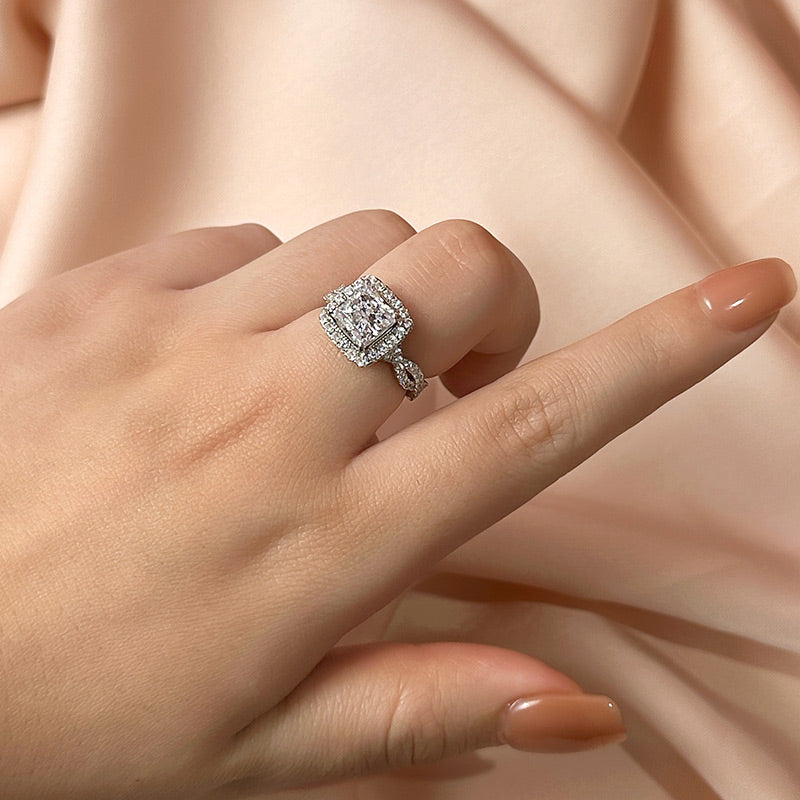 Louily Noble Halo Square Princess Cut Engagement Ring