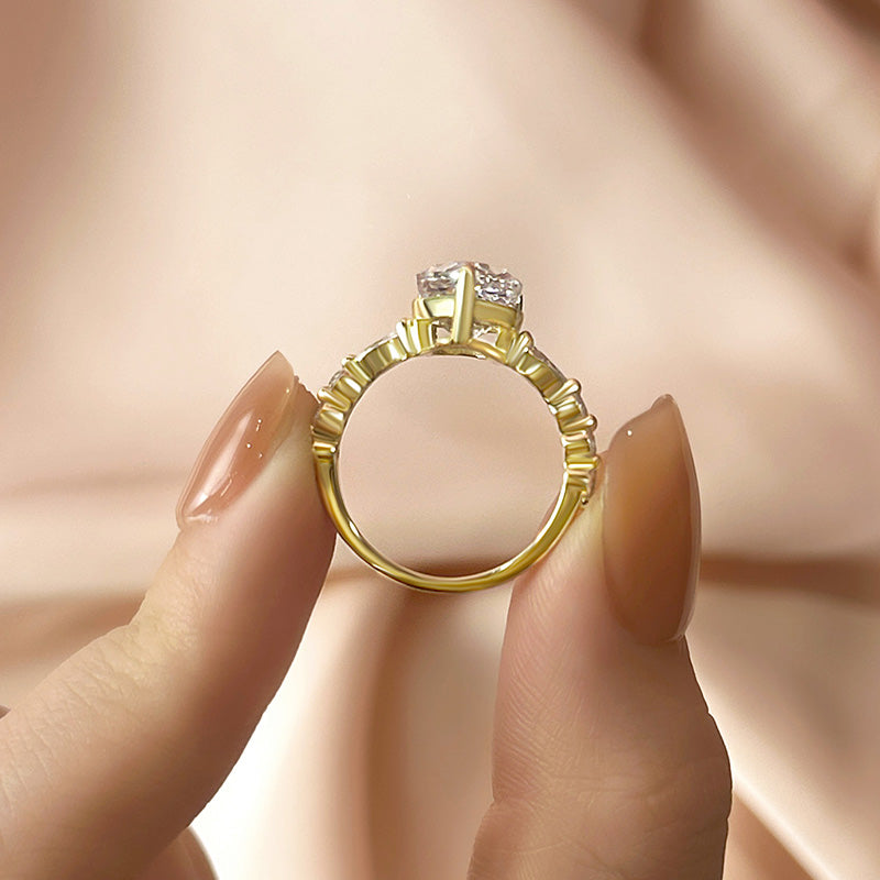 Louily Sparkle Pear Cut Simulated Diamond Engagement Ring In Sterling Silver - louilyjewelry