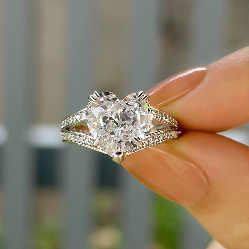 Louily Exquisite 5.0 Carat Heart Cut Engagement Ring In Sterling Silver - louilyjewelry