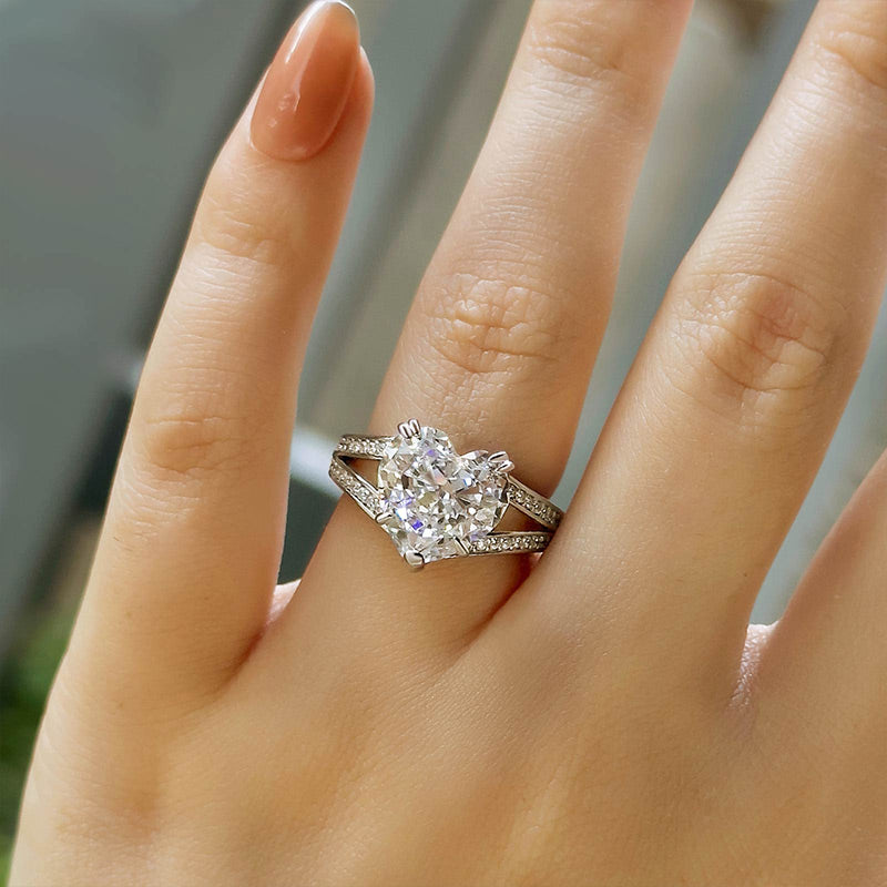 Louily Exquisite 5.0 Carat Heart Cut Engagement Ring In Sterling Silver - louilyjewelry