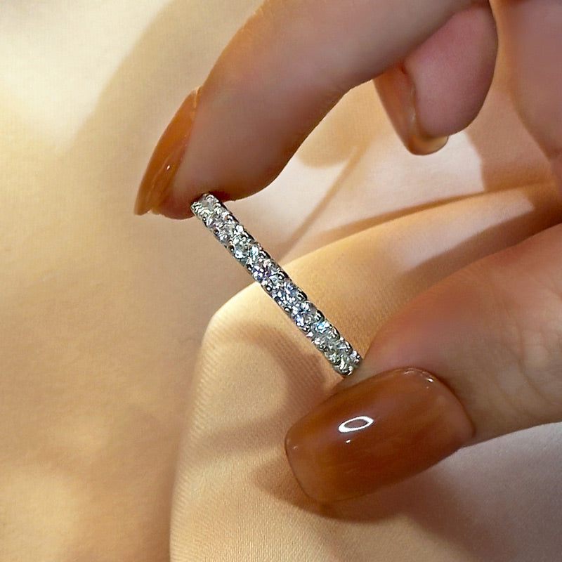 Louily Classic White Gold Round Cut Wedding Band For Women - louilyjewelry