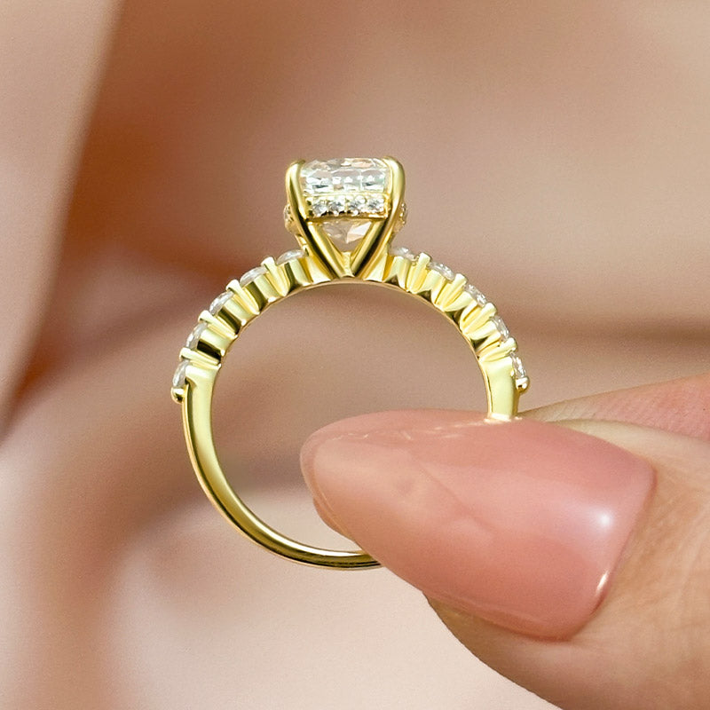 Louily Exquisite 2.0 Carat Cushion Cut Engagement Ring - louilyjewelry