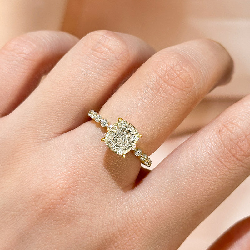 Louily Exquisite 2.0 Carat Cushion Cut Engagement Ring - louilyjewelry