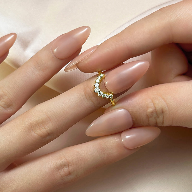 Louily Unique Round Cut Women's Wedding Band - louilyjewelry