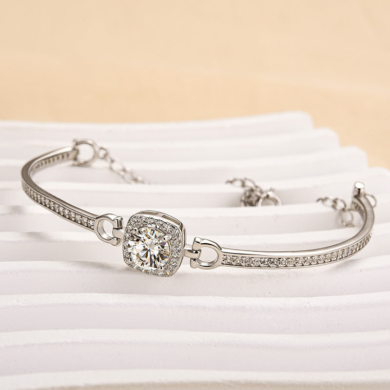 Louily Moissanite Halo Round Cut Bracelet - louilyjewelry