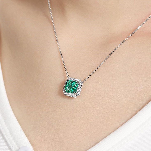 Louily Asscher Cut Green Necklace In Sterling Silver