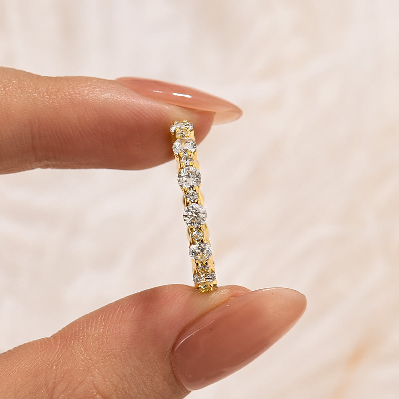 Louily Lovely Round Cut Women's Wedding Band In Sterling Silver