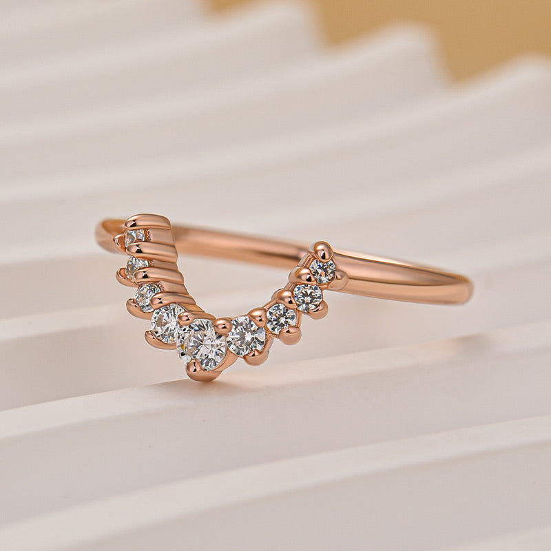 Louily Unique Round Cut Women's Wedding Band