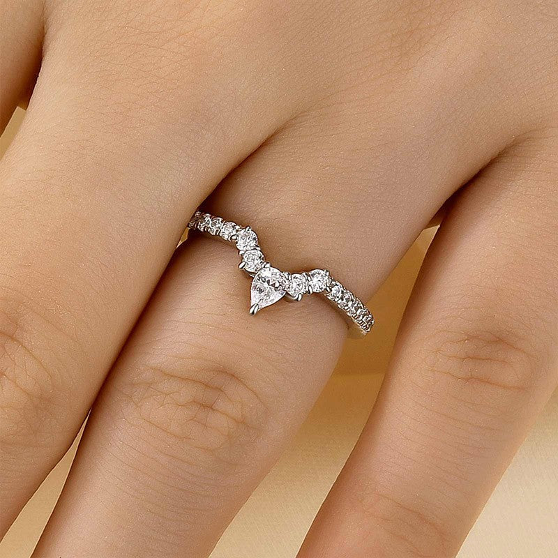 Crown Shaped Wedding Band In Sterling Silver - louilyjewelry