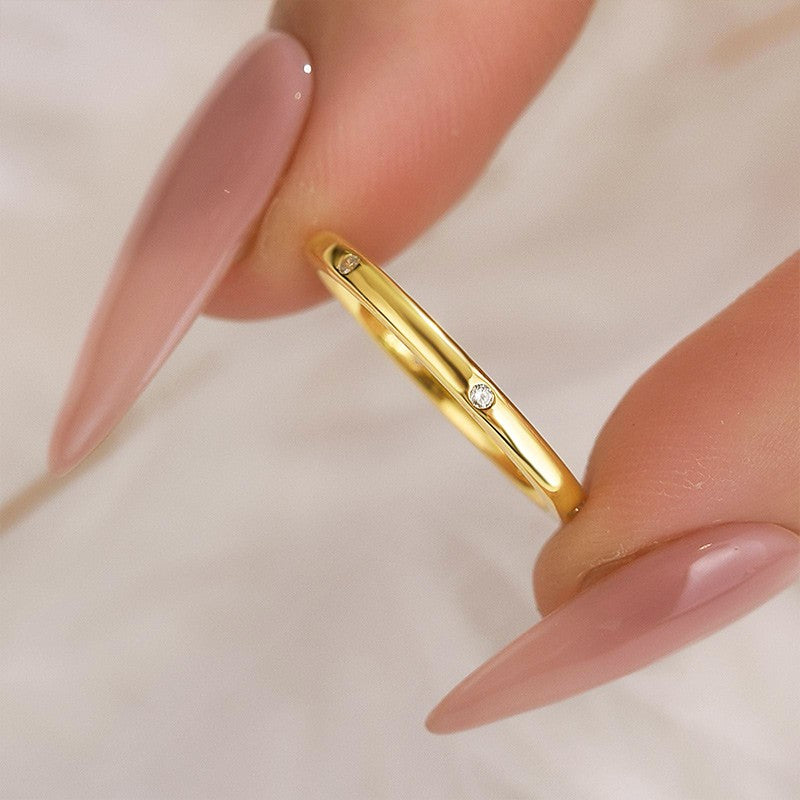 Classic 925 Sterling SIlver Wedding Band With Round Cut Stone - louilyjewelry