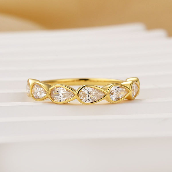 2.1Ct Luxe Pear Cut Bezel Wedding Band In Sterling Silver - louilyjewelry