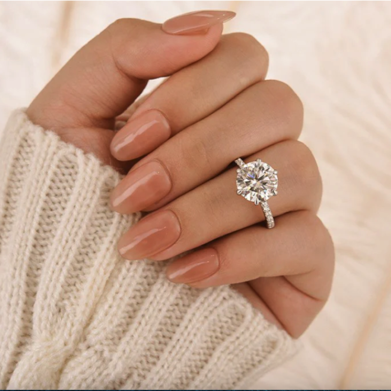 Louily 2.0~4.0 Carat Moissanite 6 Prong Round Cut Engagement Ring