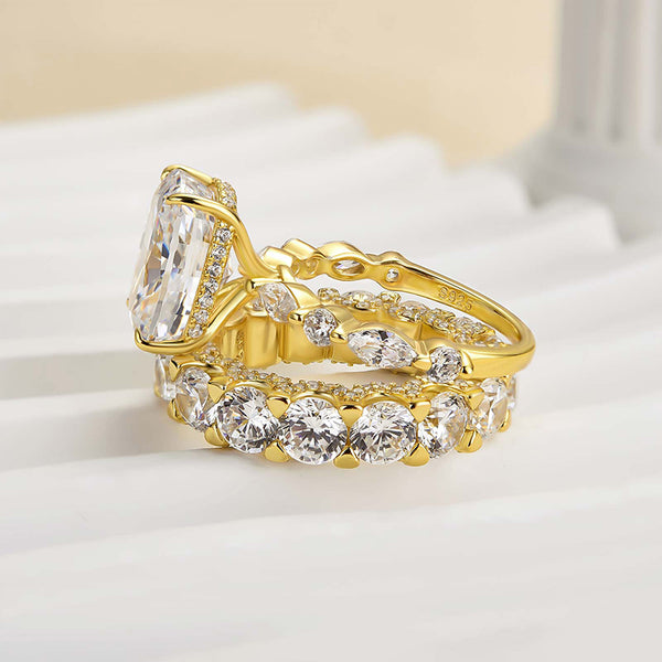 Louily Honorable Yellow Gold Cushion Cut Wedding Set