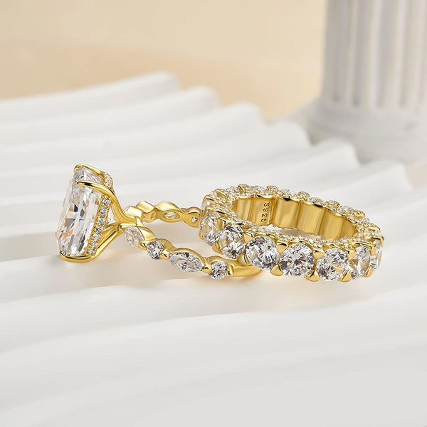 Louily Honorable Yellow Gold Cushion Cut Wedding Set