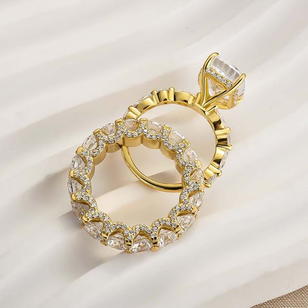 Louily Honorable Yellow Gold Cushion Cut Wedding Set