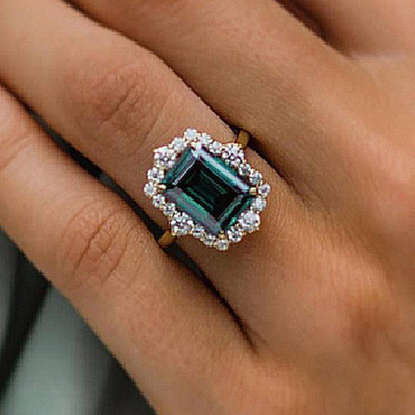 Louily Luxury Halo Emerald Cut Emerald Green 2PC Jewelry Set
