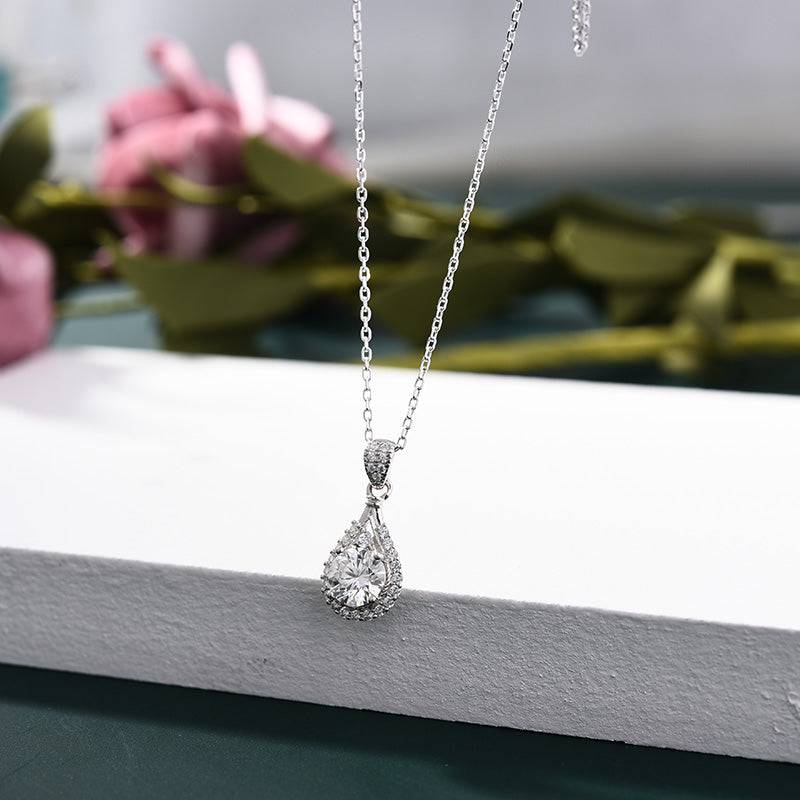 Louily Moissanite Halo Round Cut Pendant Necklace - louilyjewelry