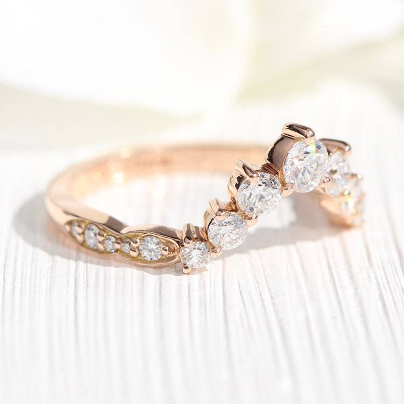 Louily Unique Rose Gold V-shaped Design Wedding Band - louilyjewelry