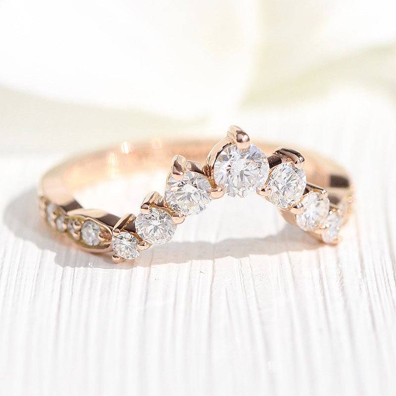 Louily Unique Rose Gold V-shaped Design Wedding Band - louilyjewelry