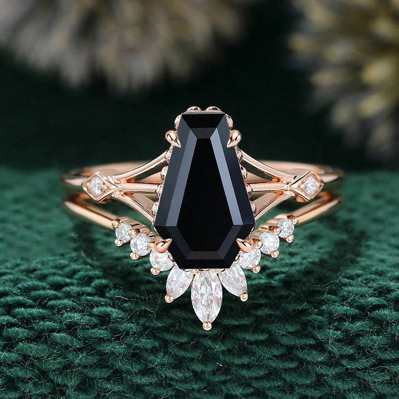 Louily Vintage Rose Gold Coffin Cut Wedding Ring Set For Women