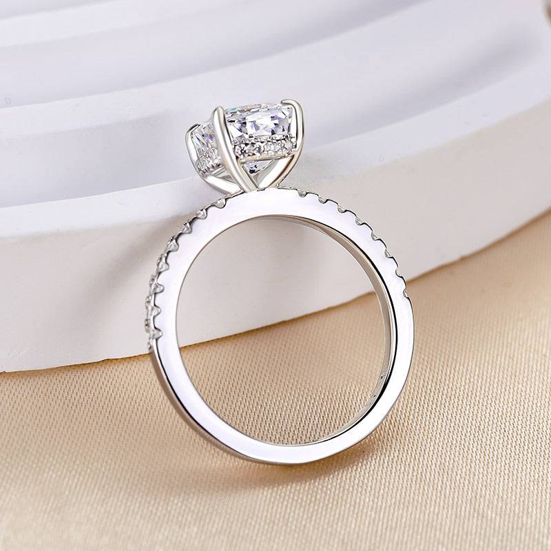 Louily 1.5 Carat Cushion Cut White Sapphire Women's Engagement Ring - louilyjewelry