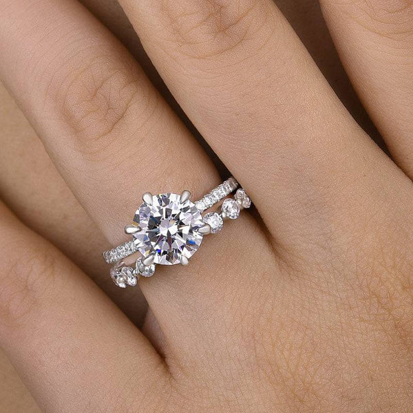 Louily 2.5 Carat Round Cut Simulated Diamonds Bridal Ring Set for Her In Sterling Silver