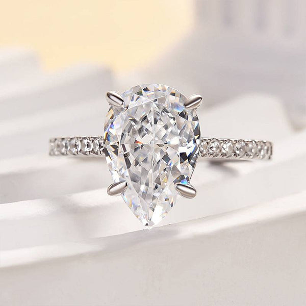 Louily Elegant Pear Cut Simulated Diamond Engagement Ring In Sterling Silver