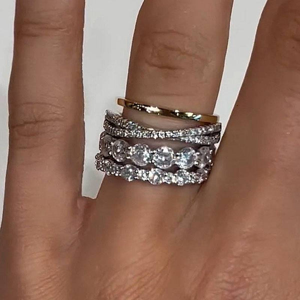 Louily Exclusive Round Cut 4PC Wedding Band Set