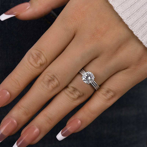 Louily Exclusive Three Shank Round Cut Engagement Ring