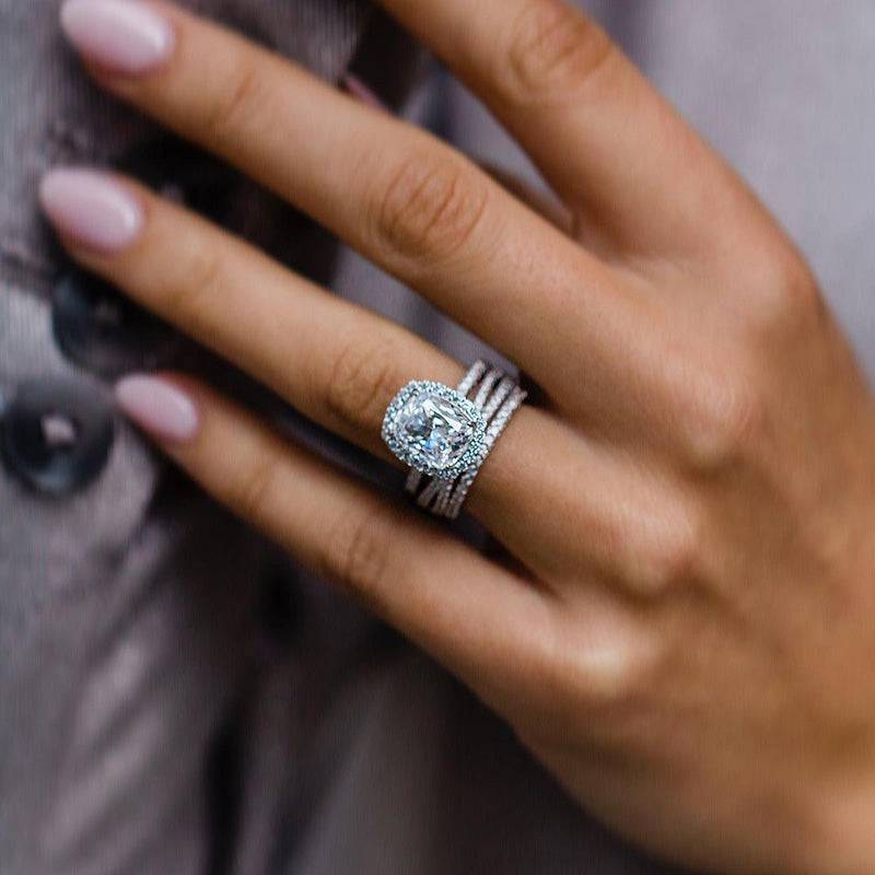 Louily Gorgeous Halo Cushion Cut 3PC Wedding Set In Sterling Silver - louilyjewelry