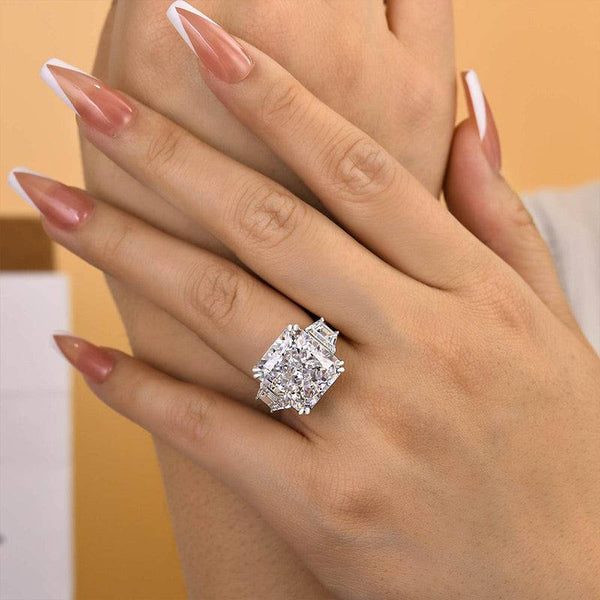 Louily Luxurious Crushed Ice Hybrid Radiant Cut Three Stone Engagement Ring