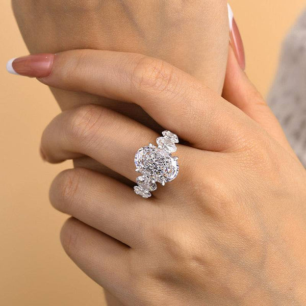 Louily Luxury Crushed Ice Oval Cut Seven Stone Engagement Ring