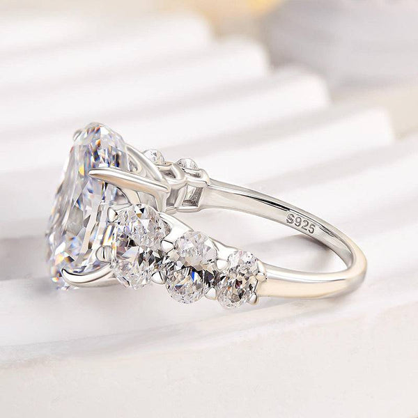 Louily Luxury Crushed Ice Oval Cut Seven Stone Engagement Ring