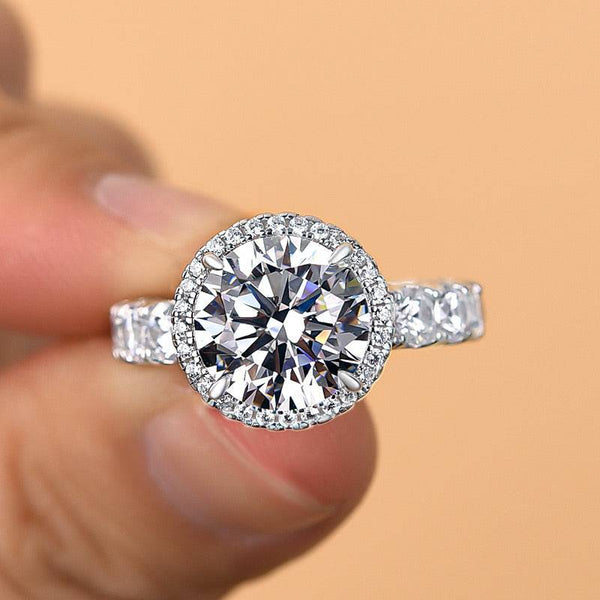 Louily Luxury Halo Round Cut Engagement Ring