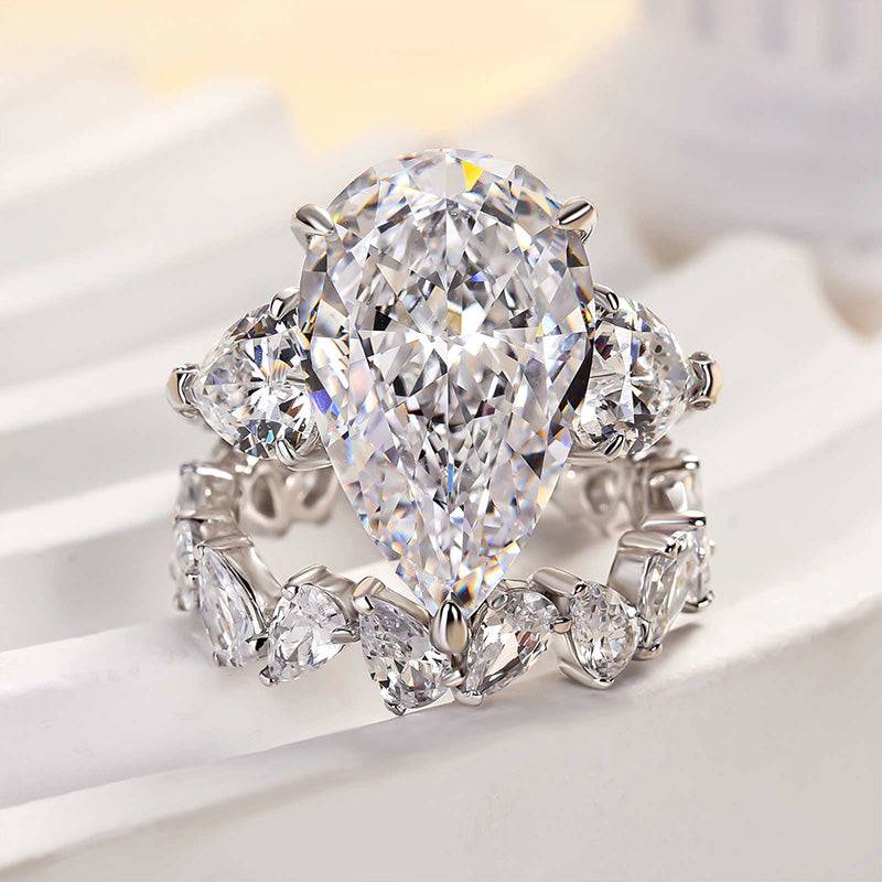 Louily Luxury 8.0 Ct Pear Cut Three Stone Wedding Set - louilyjewelry