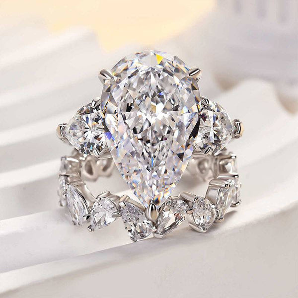 Louily Luxury Pear Cut Three Stone Wedding Set