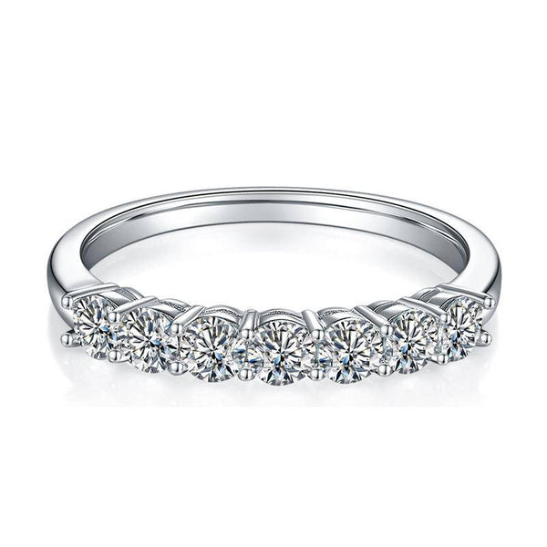 Louily Moissanite Classic Round Cut Wedding Band
