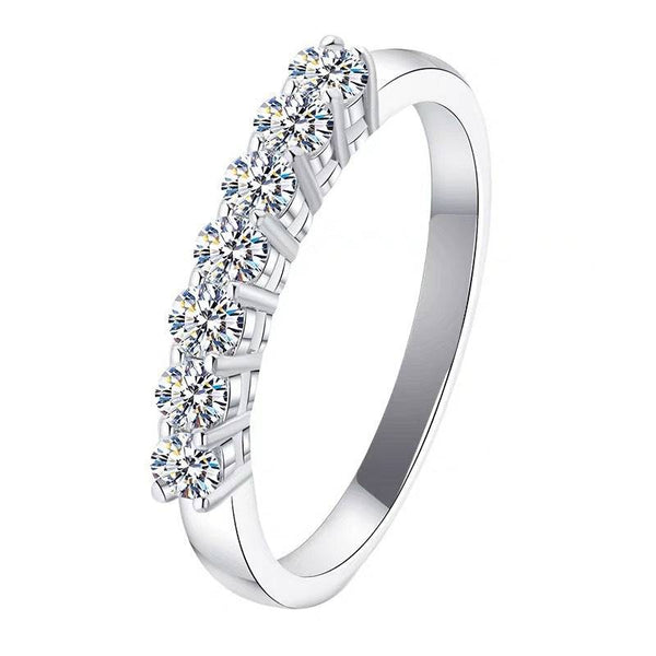 Louily Moissanite Classic Round Cut Wedding Band