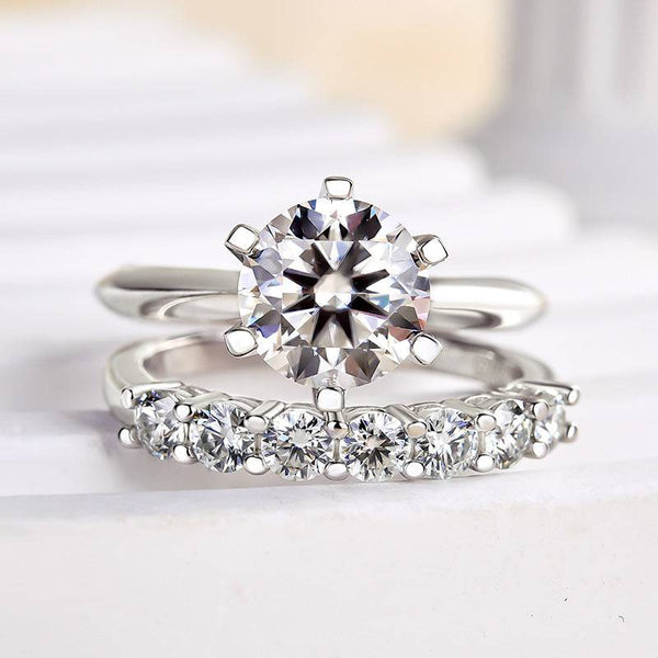 Louily Moissanite Dazzling Round Cut Wedding Ring Set