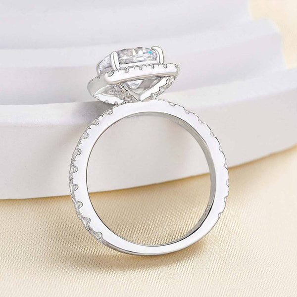 Louily Stunning Halo Round Cut Simulated Diamond Engagement Ring In Sterling Silver