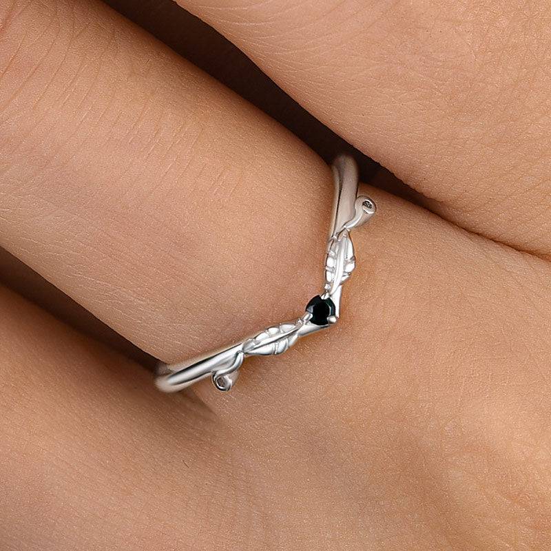 Louily Unique Leaf Design Black Stone Round Cut Wedding Band In Sterling Silver - louilyjewelry