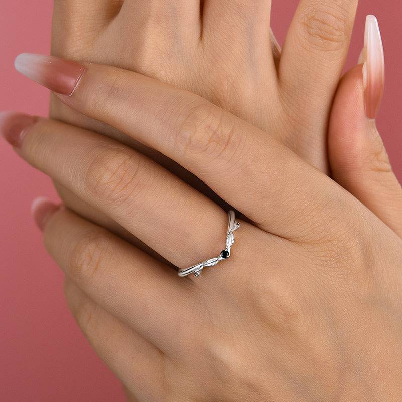 Louily Unique Leaf Design Black Stone Round Cut Wedding Band In Sterling Silver - louilyjewelry