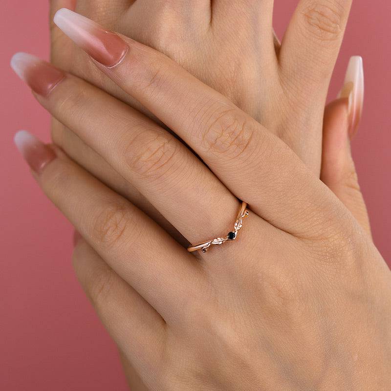 Louily Unique Leaf Design Black Stone Round Cut Wedding Band In Sterling Silver - louilyjewelry