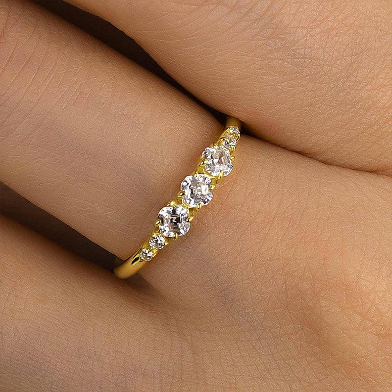 Louily Chic Yellow Gold Asscher Cut Wedding Band - louilyjewelry