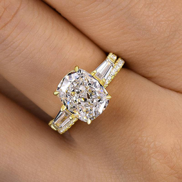 Louily Desirable Three Stone Cushion Cut Wedding Set