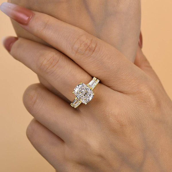 Louily Desirable Three Stone Cushion Cut Wedding Set