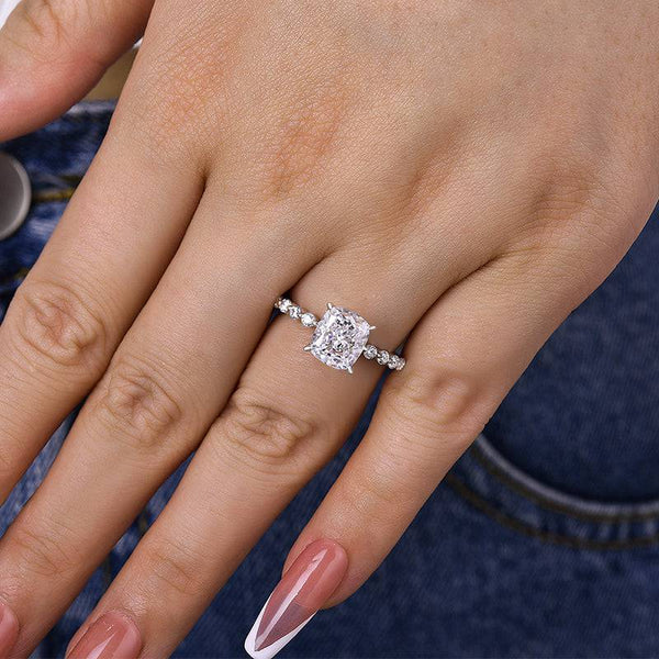 Louily Exquisite 2.0 Carat Cushion Cut Engagement Ring