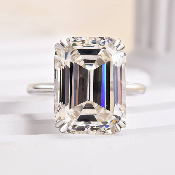 Louily Luxurious Emerald Cut Engagement Ring In Sterling Silver