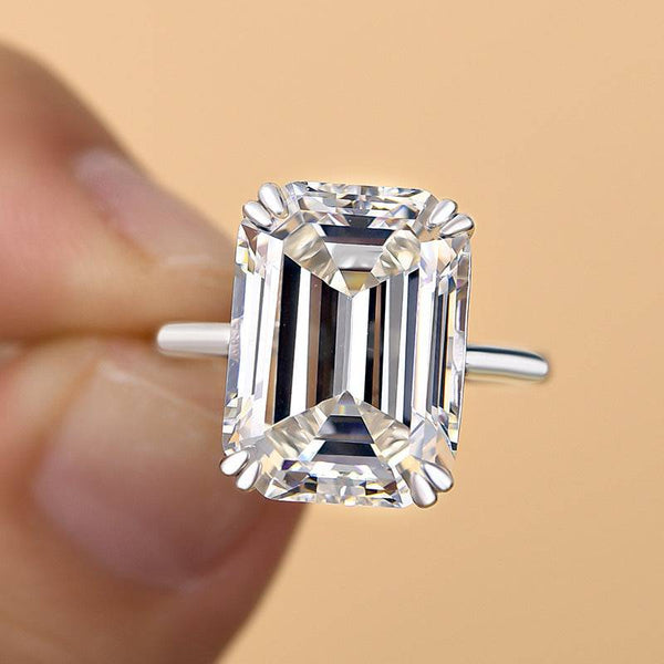 Louily Luxurious Emerald Cut Engagement Ring In Sterling Silver