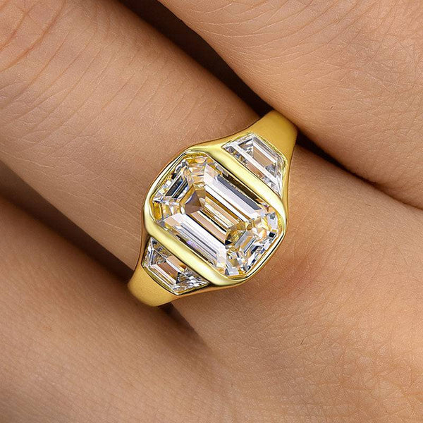 Louily Luxury Yellow Gold Three Stone Emerald Cut Bezel Engagement Ring